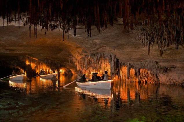 un-suggestivo-concerto-nella-grotta-sotterranea-cuevas-del-drach-a-maiorca